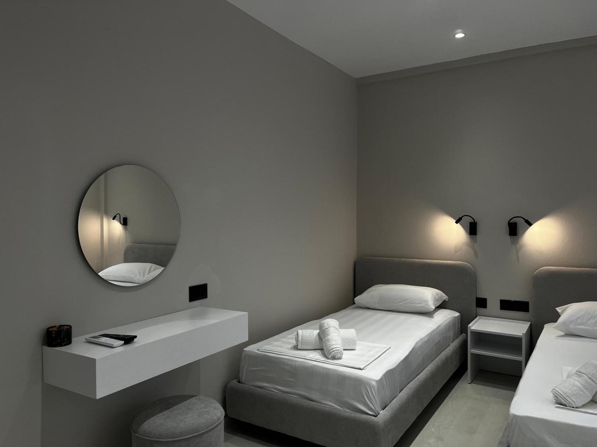 Lian'S Rooms Vlore Exterior photo