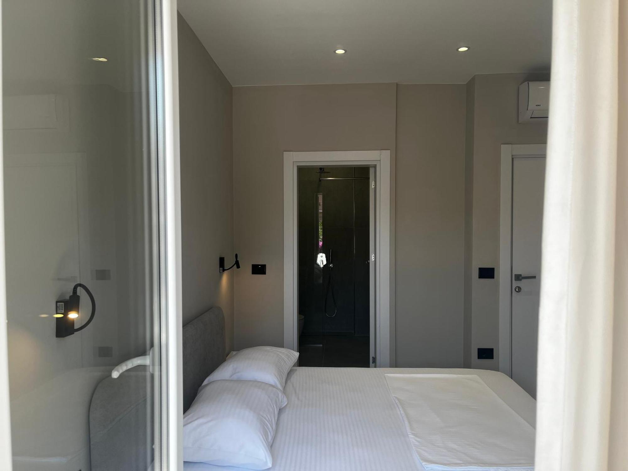 Lian'S Rooms Vlore Exterior photo